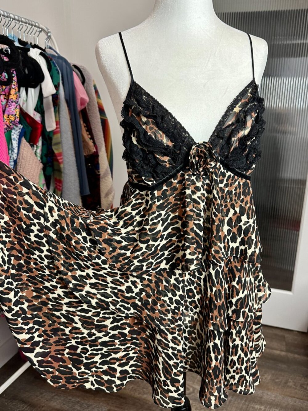 🎀 Vintage Betsey Johnson Y2K Leopard Print Lace Tiered Babydoll Dress - Picture 3 of 6